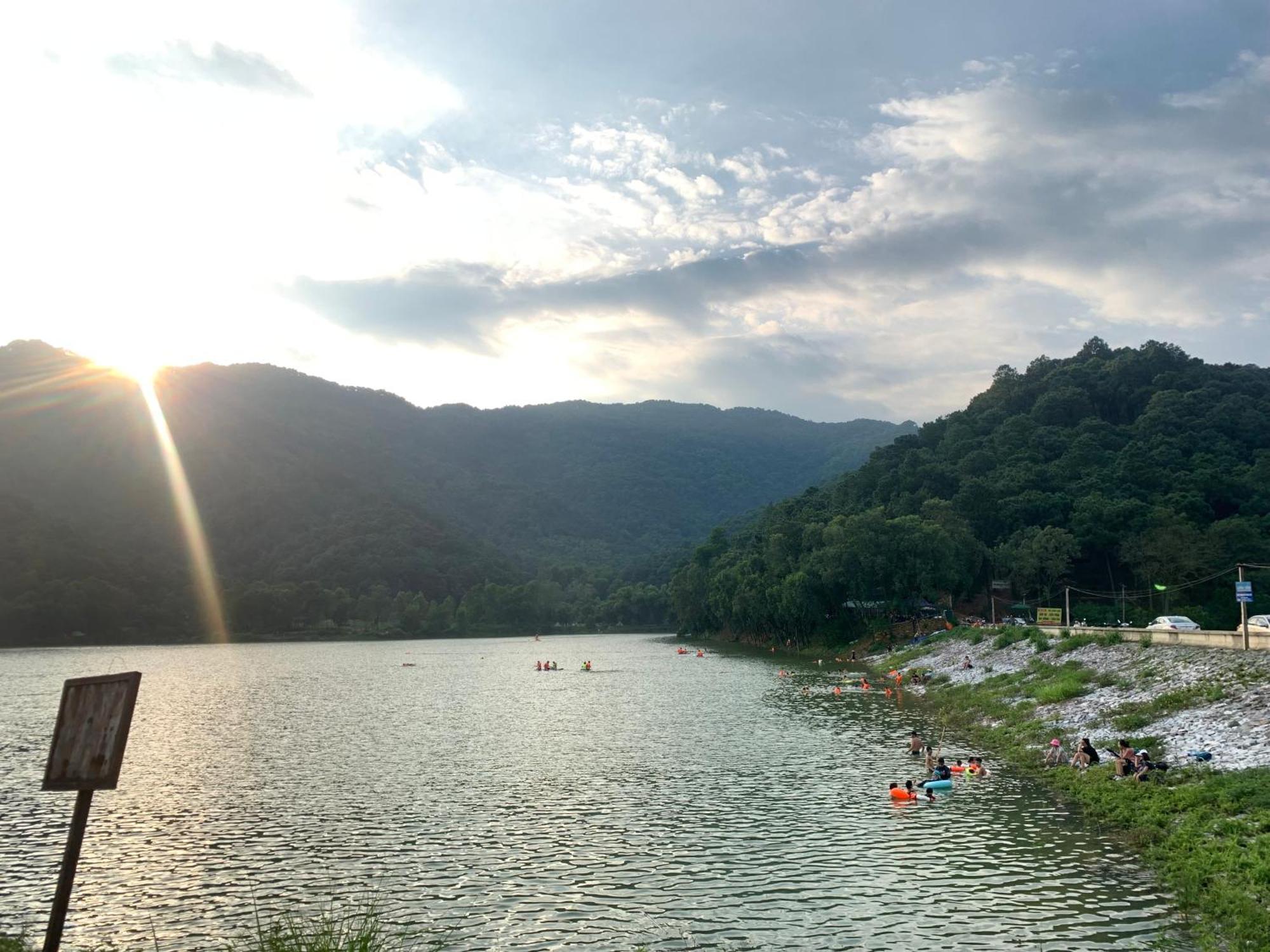 Chu Thien Homestay And Camping ฮานอย ภายนอก รูปภาพ